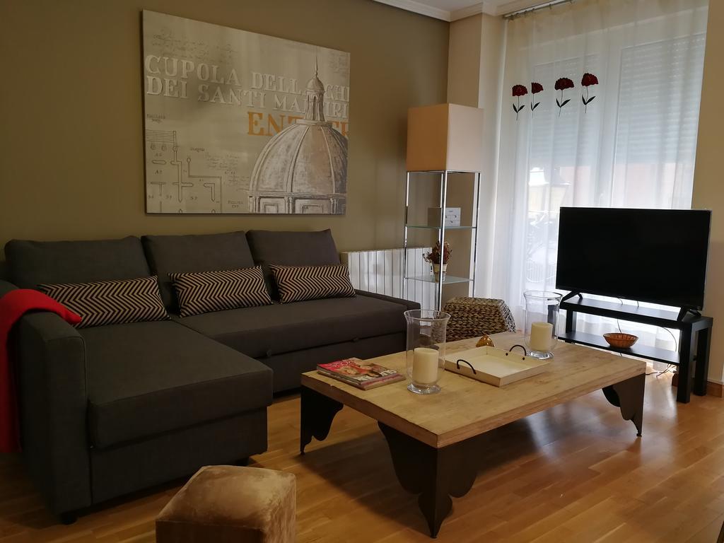18 Torres El Pilar Appartement Zaragoza Buitenkant foto